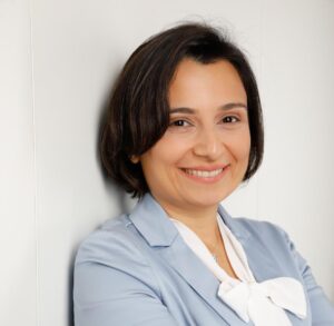 Arzu Van